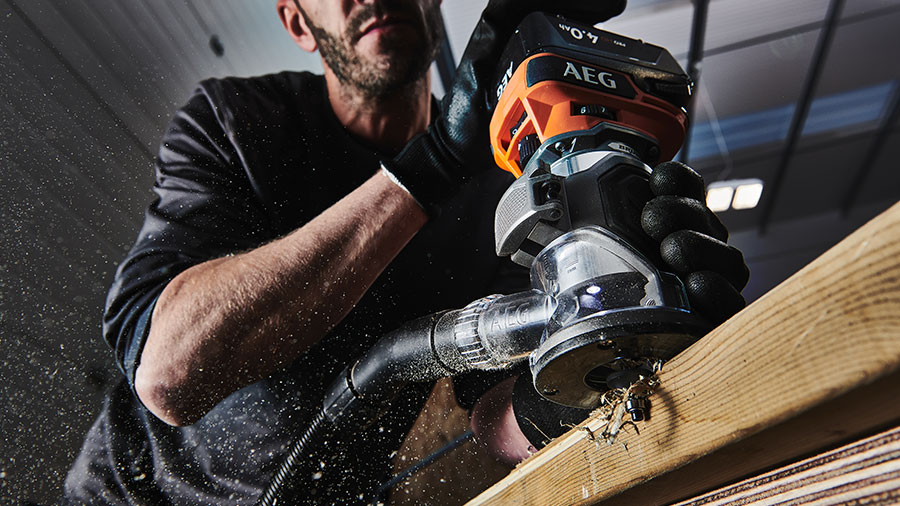 affleureuse sans fil BOF18BL3 AEG affleureuse sans fil BOF18BL3 AEG